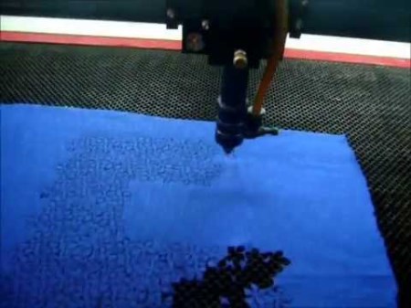 Cắt Laser hoa văn trên vải - In Tem Nhãn Đoài Phú - Công Ty TNHH Dịch Vụ Thương Mại Đoài Phú